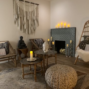 The Knotstop - Waiting room - Massage Near Me - San Diego, California The Knotstop - Waiting room - Massage Near Me - San Diego, California