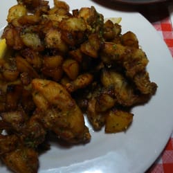 Chez la Mère Martin - Grenouilles et patates bien grasses du terroir !