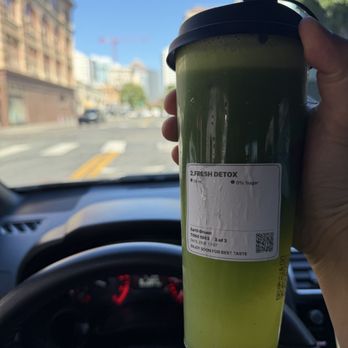 Earth Grown Drinks - Juice Bars & Smoothies Near Me - Oakland, California