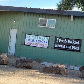 Lakeview Fruit - a building with a sign on it - Farmers Market Near Me - Caldwell, Idaho Lakeview Fruit - a building with a sign on it - Farmers Market Near Me - Caldwell, Idaho
