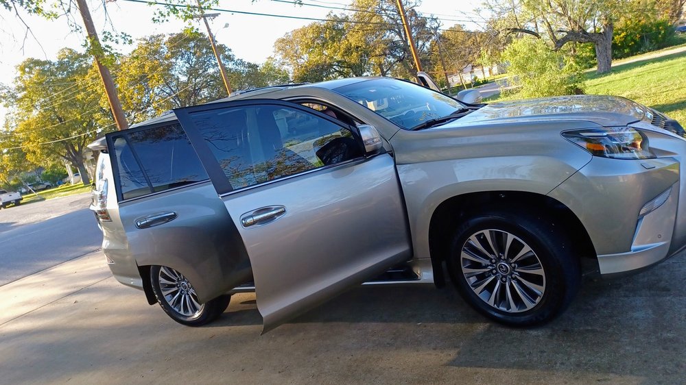 THA WIZZARD WASH DETAIL SHOP 106B Goldbeck St, Uvalde, Texas Car