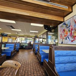 Goody's Grill - Inside