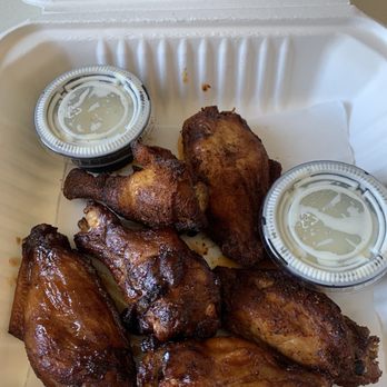 Martin's Bar-B-Que Joint - 3 dry rub 3 BBQ sauced smoked wings with ranch. Delicious! - Barbeque Near Me - Nashville, Tennessee Martin's Bar-B-Que Joint - 3 dry rub 3 BBQ sauced smoked wings with ranch. Delicious! - Barbeque Near Me - Nashville, Tennessee