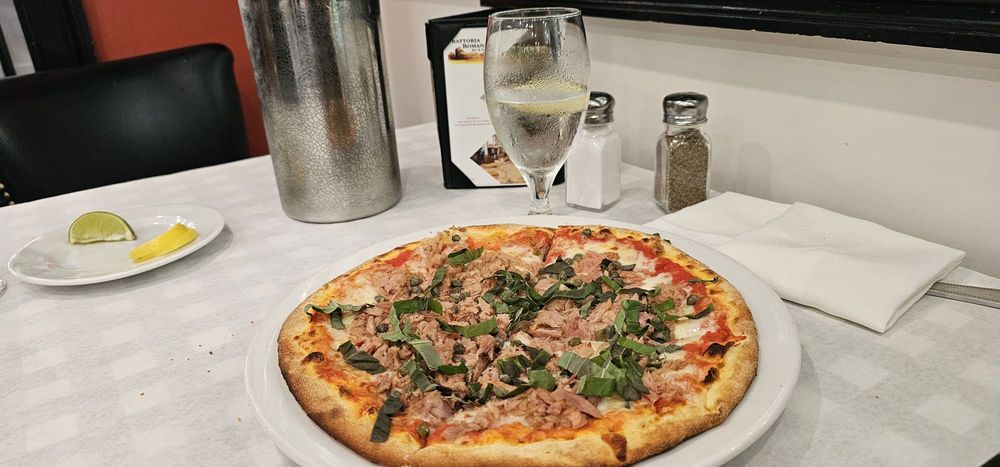 Social spots from Trattoria Romana