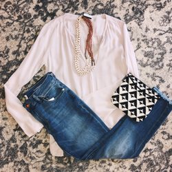 Steph + Elli - The perfect Frayed jeans!