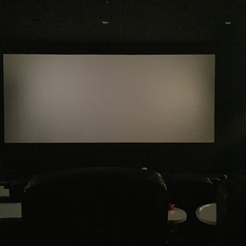 Studio Movie Grill - American Near Me - Wheaton, Illinois