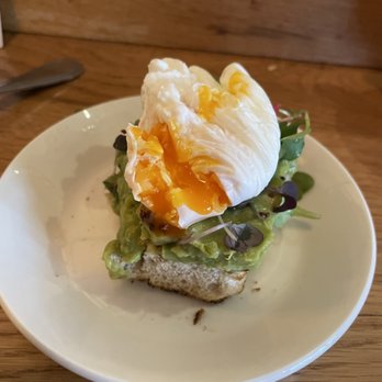 Beatrix - Avocado & Jalapeño Toast - Coffee & Tea Near Me - Oak Brook, Illinois