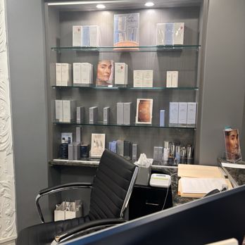 Joseph A Russo, MD, FACS - Cosmetic Surgeons Near Me - Newton Centre, Massachusetts Joseph A Russo, MD, FACS - Cosmetic Surgeons Near Me - Newton Centre, Massachusetts
