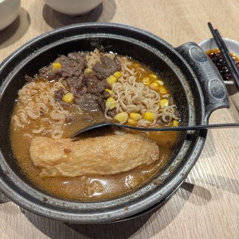 Cafe De Hong Kong - Satay beef with fish cake roll in instant noodles - Hong Kong Style Cafe Near Me - Markham, Ontario