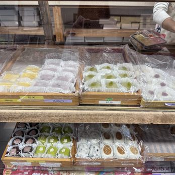 Fugetsu-Do - Candy Stores Near Me - Los Angeles, California