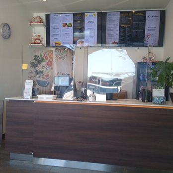 Lee's Kitchen - Ordering counter - Thai Near Me - Brockville, Ontario Lee's Kitchen - Ordering counter - Thai Near Me - Brockville, Ontario