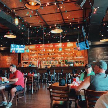 Bub City - Inside - Bars Near Me - Rosemont, Illinois Bub City - Inside - Bars Near Me - Rosemont, Illinois
