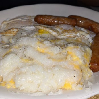 Stella's Cafe - Cheese Grits, Sausage and eggs - Breakfast & Brunch Near Me - Hempstead, New York