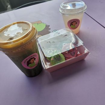 Chez Peachy - Custom Cakes Near Me - Tucson, Arizona