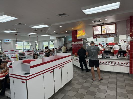 In-N-Out Burger by null
