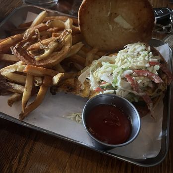 Retreat Gastropub - Chicken sandwich meal - Cocktail Bars Near Me - Saint Louis, Missouri