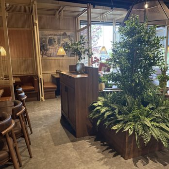 PhoHolic - Interior: so clean and beautifully decorated - Vietnamese Near Me - Hacienda Heights, California PhoHolic - Interior: so clean and beautifully decorated - Vietnamese Near Me - Hacienda Heights, California