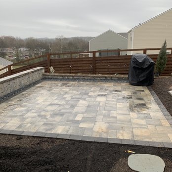 Southern Shade Landscaping - Paver patio, border, plantings - Landscaping Near Me - Knoxville, Tennessee Southern Shade Landscaping - Paver patio, border, plantings - Landscaping Near Me - Knoxville, Tennessee