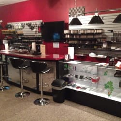 Smokin Hot - Fine Cigars & Vapors