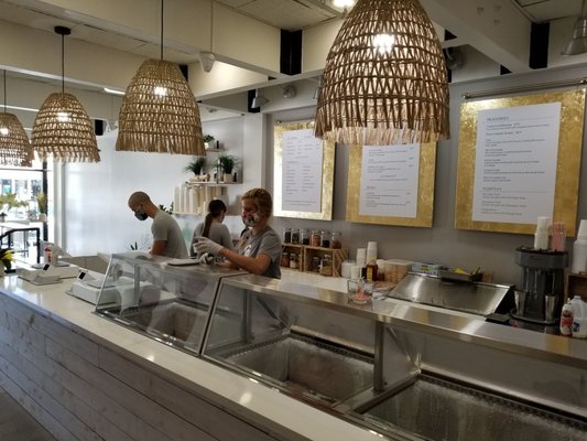 Bubbies Homemade Ice Cream and Desserts by null