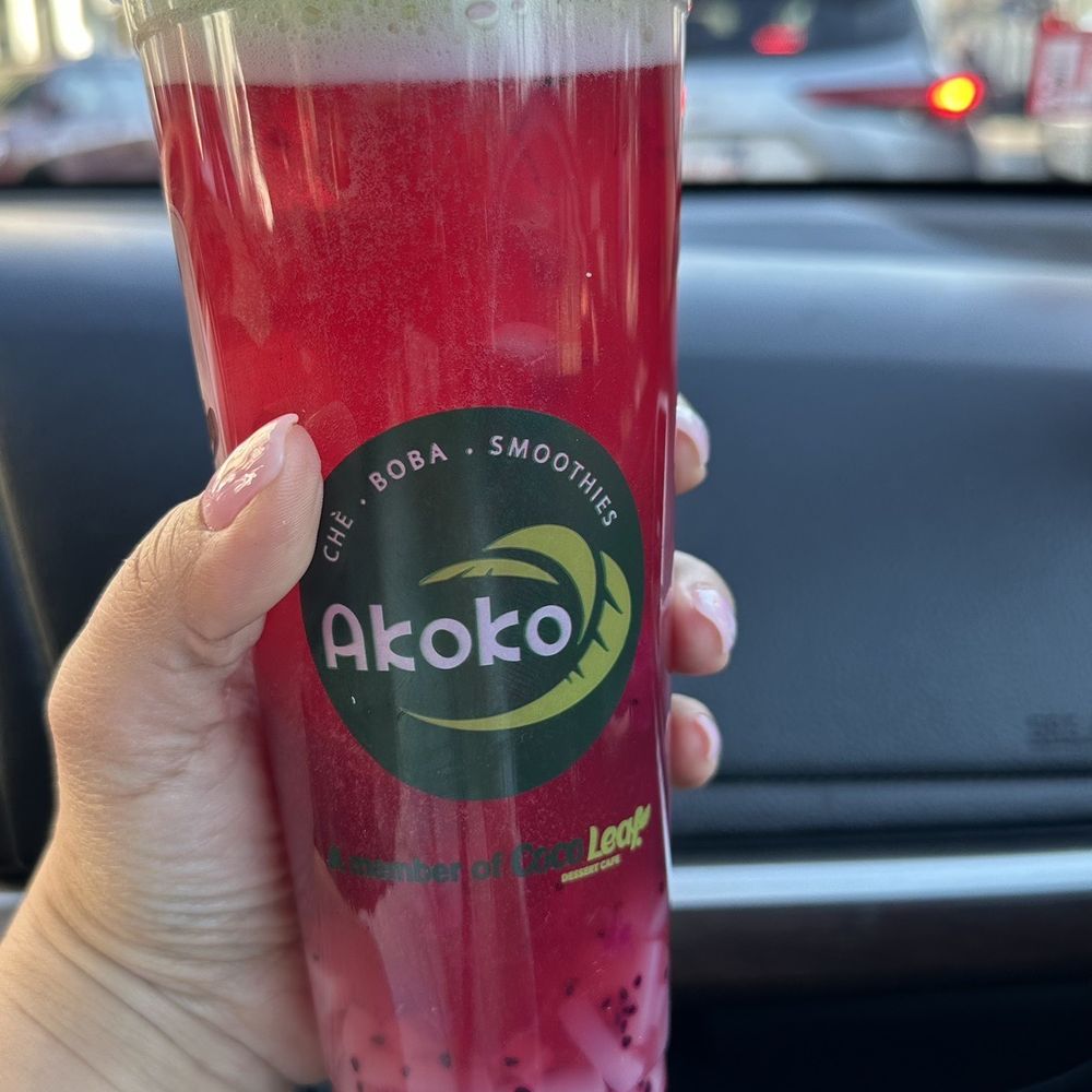 Coco Leaf - fruit tea always is my first choice when coming here.... Friendly service - Coffee & Tea Near Me - Boston, Massachusetts
