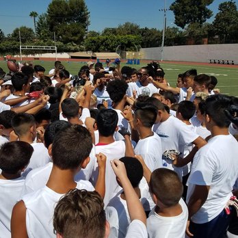 VenYoeu - Pro Player Youth Football Camp with LA Chargers' Trovaan Reed - Marketing Near Me VenYoeu - Pro Player Youth Football Camp with LA Chargers' Trovaan Reed - Marketing Near Me