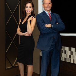 Zenn Plastic Surgery - Mary is a well-respected provider in the aesthetic field with over 18 years of experience facial anatomy, cosmetic injections, and skincare.