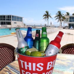 Riki Tiki Bar - Bucket of Beer