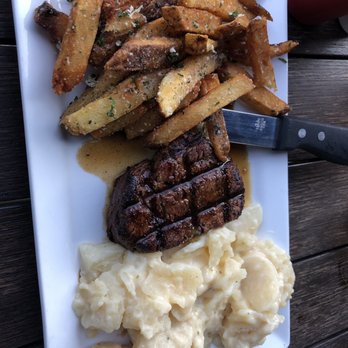 DRY 85 OC - Filet, Fries, scalloped potatoes - New American Near Me - Ocean City, Maryland