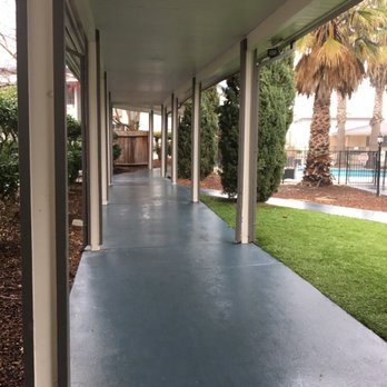 Prodigy Hotel, a Days Inn by Wyndham - Covered walk way, rainy days no problem - Hotels Near Me - Davis, California