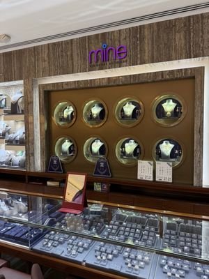 Malabar Gold & Diamonds - Iselin - New Jersey by null