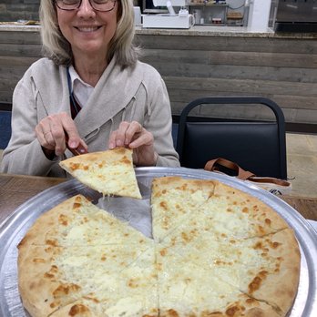 Long Island Mike's Pizza - White pie - Pizza Near Me - Spring Valley, California Long Island Mike's Pizza - White pie - Pizza Near Me - Spring Valley, California