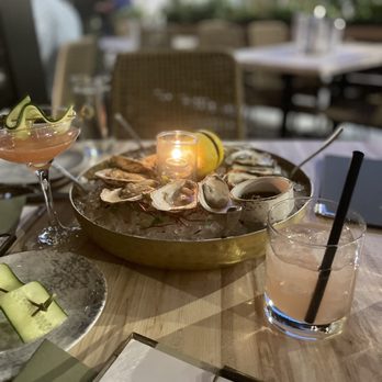 LÝRA - Greek Near Me - Chicago, Illinois