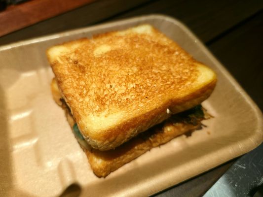 Main Streat Food Hall By H-E-B by null