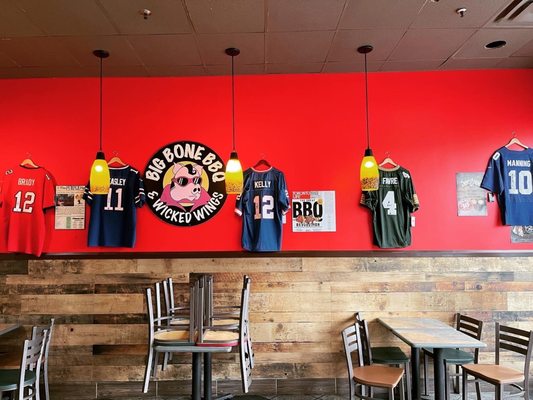 Big Bone BBQ & Wicked Wings- Oakville by null