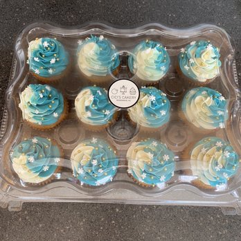 CiCi's Cakery - Vanilla Beam Cupcake with Coconut Buttercream Icing - Bakeries Near Me