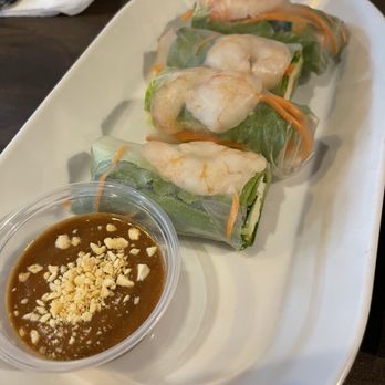 Mo Pho Mi - Shrimp Summerroll they call it same thing as spring rolls - Vietnamese Near Me - Costa Mesa, California