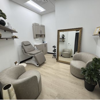 Lovena Longevity and Wellness - Nurse Practitioner Near Me - Scottsdale, Arizona Lovena Longevity and Wellness - Nurse Practitioner Near Me - Scottsdale, Arizona