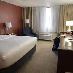 Comfort Inn & Suites Event Center - King room