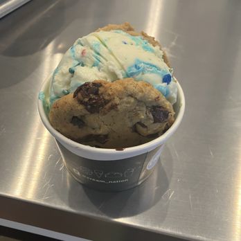 Cream - Cookie Sandwich - Desserts Near Me - Cupertino, California