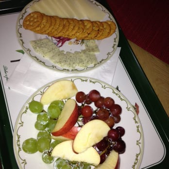 Stone Throw Cottage Inn - more tea time snacks - Bed & Breakfast Near Me - Bar Harbor, Maine Stone Throw Cottage Inn - more tea time snacks - Bed & Breakfast Near Me - Bar Harbor, Maine
