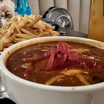 Rockafella's Restaurant - Chili and truffle fries - American Near Me - Salem, Massachusetts