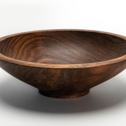 Andrew Pearce Bowls - Andrew Pearce walnut Champlain bowl