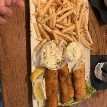 B-Lux Grill & Bar - Sports Bars Near Me - Wisconsin Dells, Wisconsin