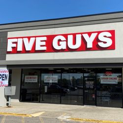 Five Guys - Exterior photograph of the Five Guys restaurant at 124 East Northfield Drive in Brownsburg, Indiana.