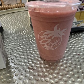 3Natives - Strawnana smoothie - Salad Near Me - Wesley Chapel, Florida 3Natives - Strawnana smoothie - Salad Near Me - Wesley Chapel, Florida