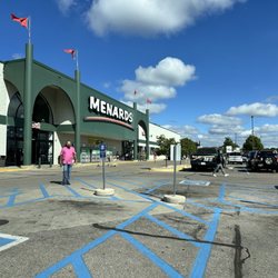 Menards - Front of store
