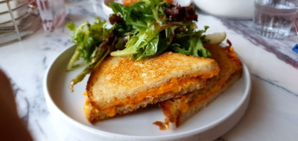 Moonlark’s Dinette by null