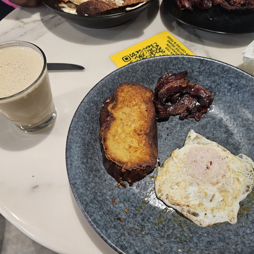Burnside Coffee Bar - Eggnog French toast - Coffee & Tea Near Me - Sacramento, California Burnside Coffee Bar - Eggnog French toast - Coffee & Tea Near Me - Sacramento, California
