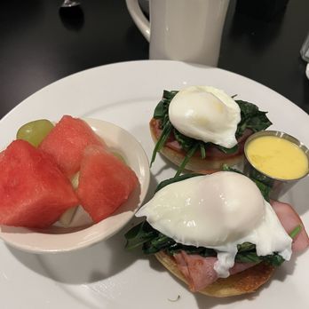 Seaside Bistro - Florentine Benedict - Steakhouses Near Me - San Pedro , California Seaside Bistro - Florentine Benedict - Steakhouses Near Me - San Pedro , California
